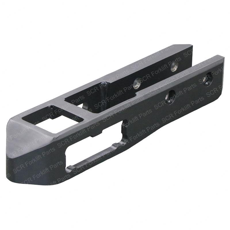 WHEEL BOX WELD R.H. 4X2 7/8 RA828-009-482-R02 ra828-009-482-r02 product image